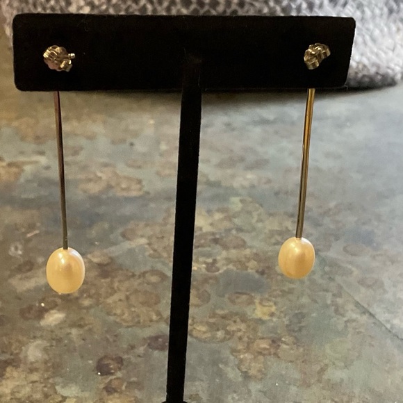 Sterling Silver Pearl Drop Earrings - Cream Pearl - Picture 2 of 4